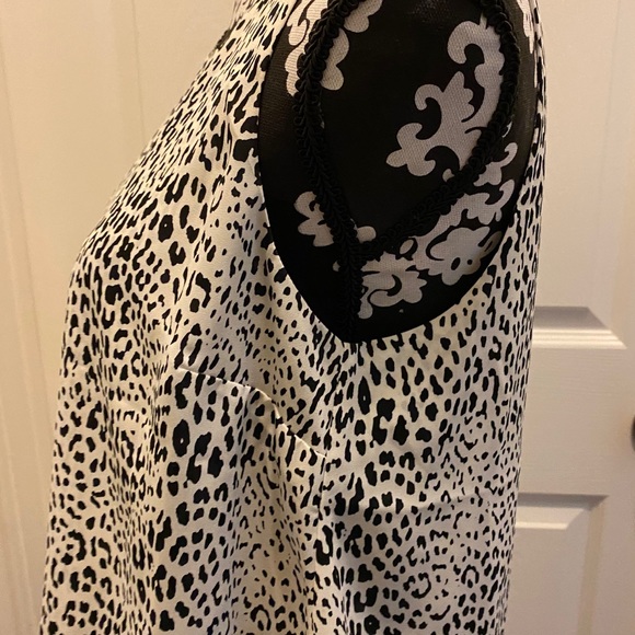 NWOT. Animal Print Top. Petite M - Picture 3 of 4